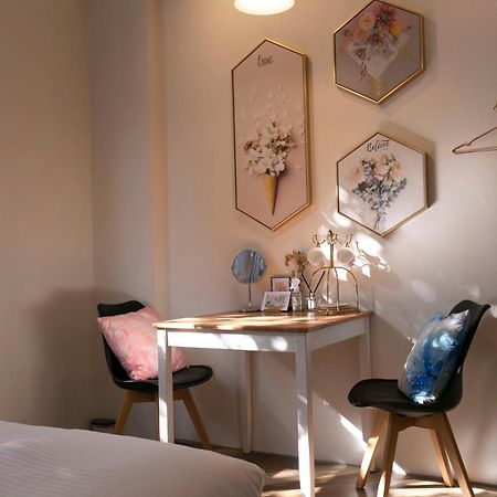 Ferienwohnung Yes Yes I Am Willing Tainan Exterior foto